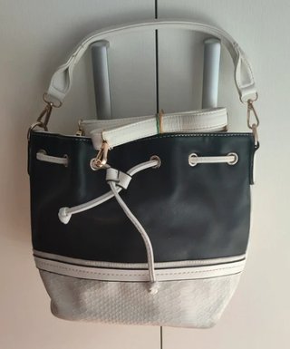 Bolso Cubo Negro y Blanco