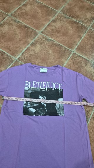 Camiseta Unisex Beetlejuice de Pull&bear.