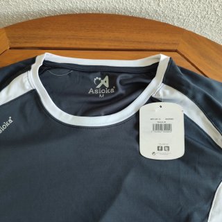 Conjunto deportivo Asioka gris y blanca