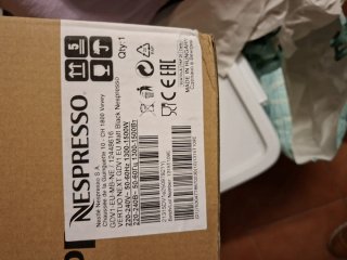 Cafetera Nespresso Vertuo Negra