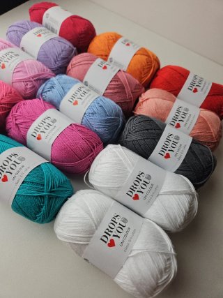 15 novelos de algodão para crochet e tricot
