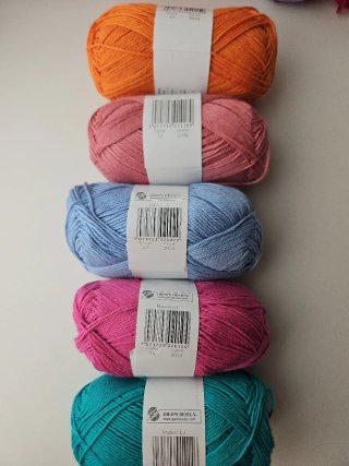 15 novelos de algodão para crochet e tricot