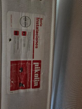 Somier tapizado 135 x 90 (colchón de regalo)