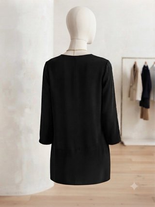 Maglia nera con nodo
