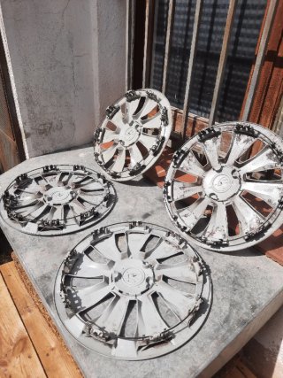 Tapacubos Skoda 15" Plateados