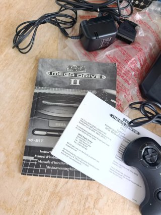 Sega Mega Drive II megadrive caja videoconsola