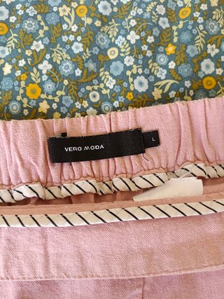 Falda corta rosa Véro Moda Talla L