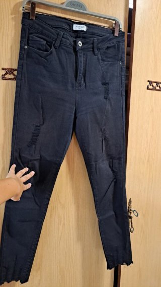 Pantalón vaquero negro RSEVENTY desgastado