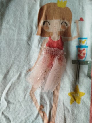 Camiseta niña ,preciosa.