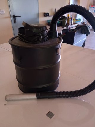 Aspirador Cenizas Varo 1200W 20L