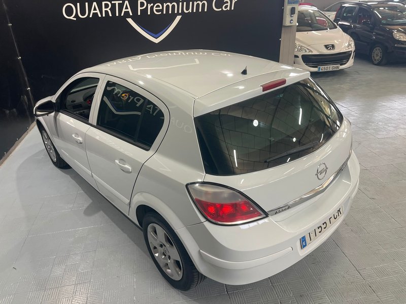 Opel Astra 2006, foto 3