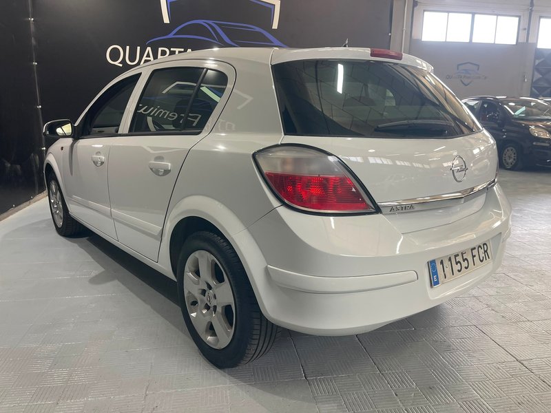Opel Astra 2006, foto 11