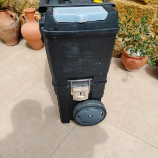 Caja de herramientas Stanley con ruedas