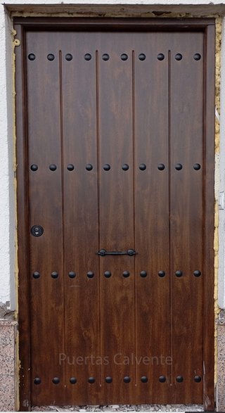 Puerta Exterior Rústica PVC 210 x 90