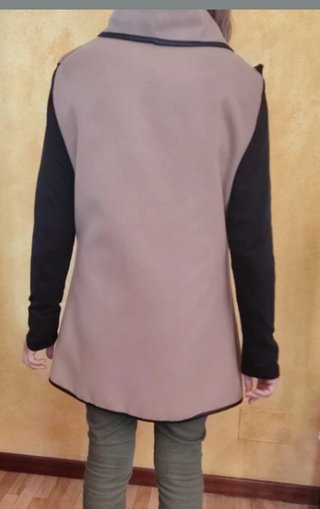 Chaqueta Beige y Negra