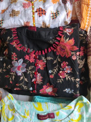 Lote 11 Ropa India + 2 Chales Talla L