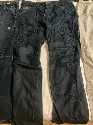 Pantalones largos y cortos varios