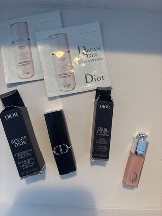 Trousse da viaggio Dior Natale con miniatura