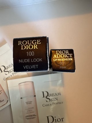 Trousse da viaggio Dior Natale con miniatura