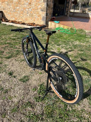 Bicicleta carbono doble Suspensión