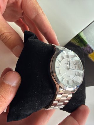Reloj NOWLEY plateado y blanco