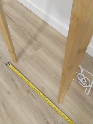 Lámpara de pie de madera y tela