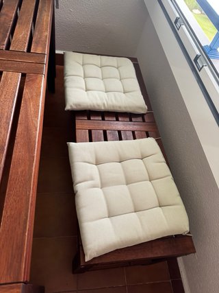 Conjunto mesa, bancos y sillas madera