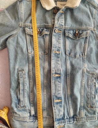 Cazadora vaquera Pull&Bear cuello borreguillo