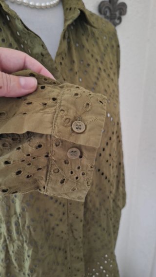 Camisa Zara verde bordada