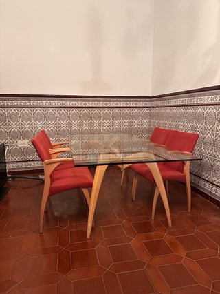 Mesa cristal y 4 sillas comedor