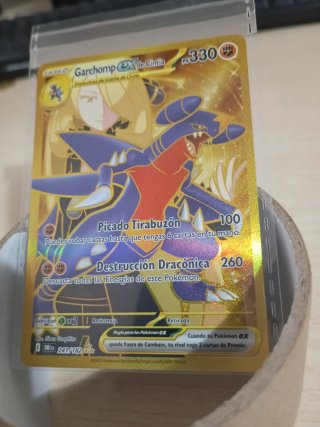 Carta Pokémon Garchomp EX de Cintia 330 PS dorada