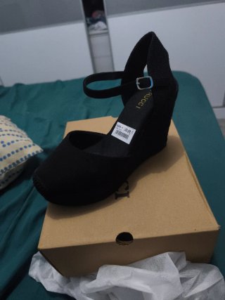 Zapatos de cuña negros