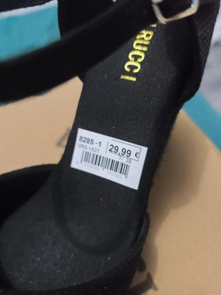 Zapatos de cuña negros
