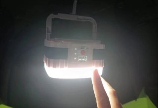 Lámpara LED SANDA Solar y USB