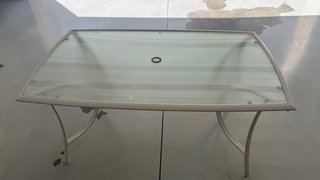Mesa de comedor de jardín cristal y metal