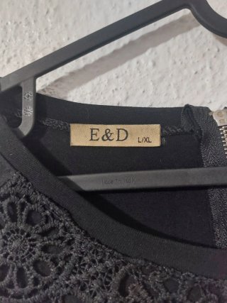 Blusa E&D de encaje negro