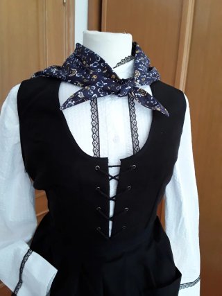 TRAJE NESKA-BASERRITARRA "140 EUROS "