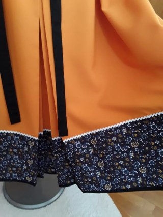 TRAJE NESKA-BASERRITARRA "140 EUROS "