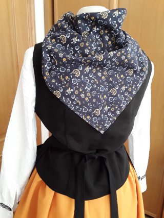 TRAJE NESKA-BASERRITARRA "140 EUROS "