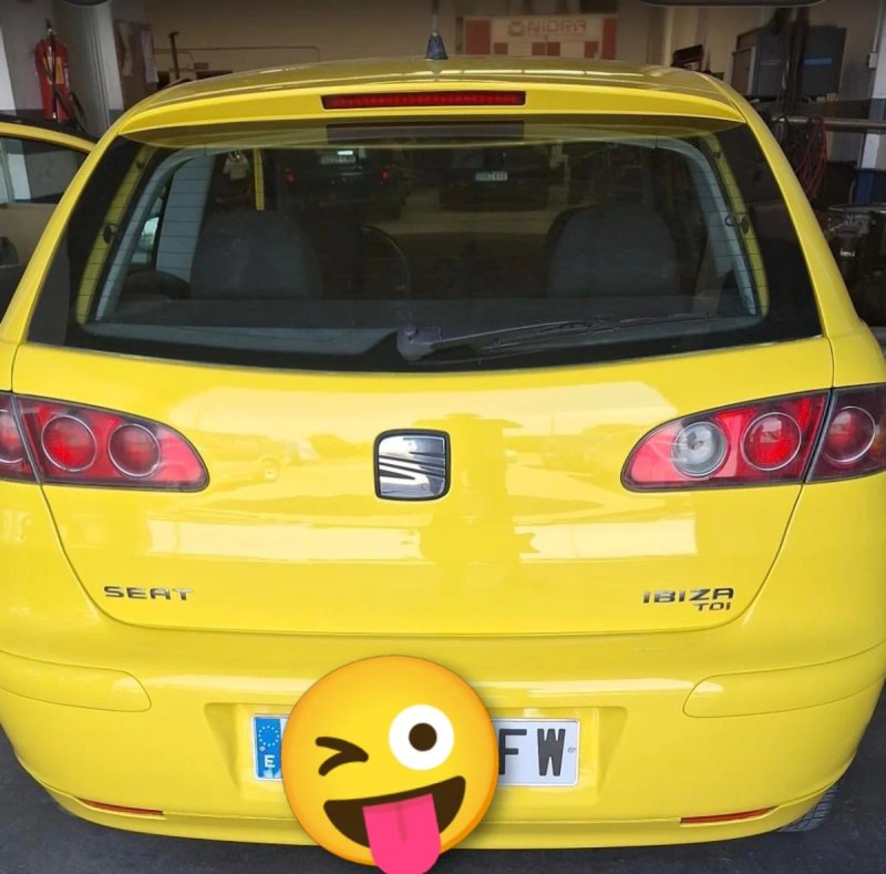 SEAT Ibiza 2002 - foto 1
