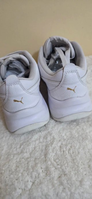 Zapatillas Puma Talla 36 Blancas y Doradas