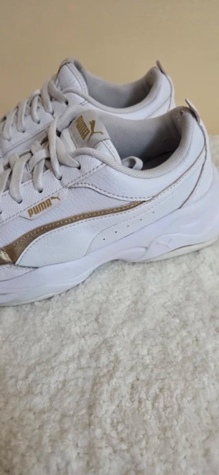 Zapatillas Puma Talla 36 Blancas y Doradas