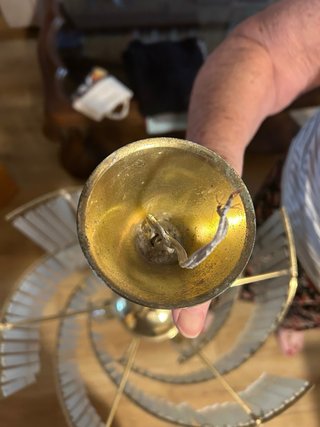 Lámpara colgante de cristal y metal dorado