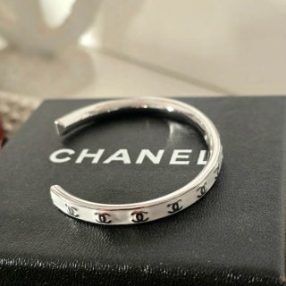 Pulsera Chanel Plata y Blanca