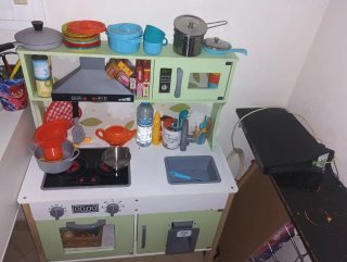 Cocinita de juguete de madera