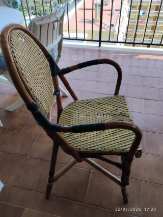 Silla de enea estilo vintage. Preciosa y elegante.