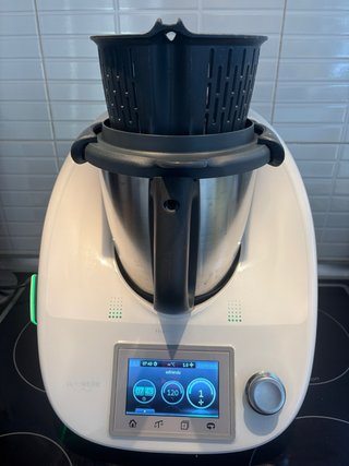 Thermomix TM5 con todos los accesorios