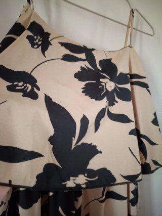 Abito lungo floreale beige e nero