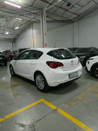 Opel Astra 2015