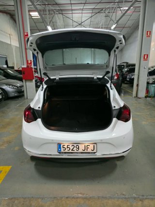 Opel Astra 2015